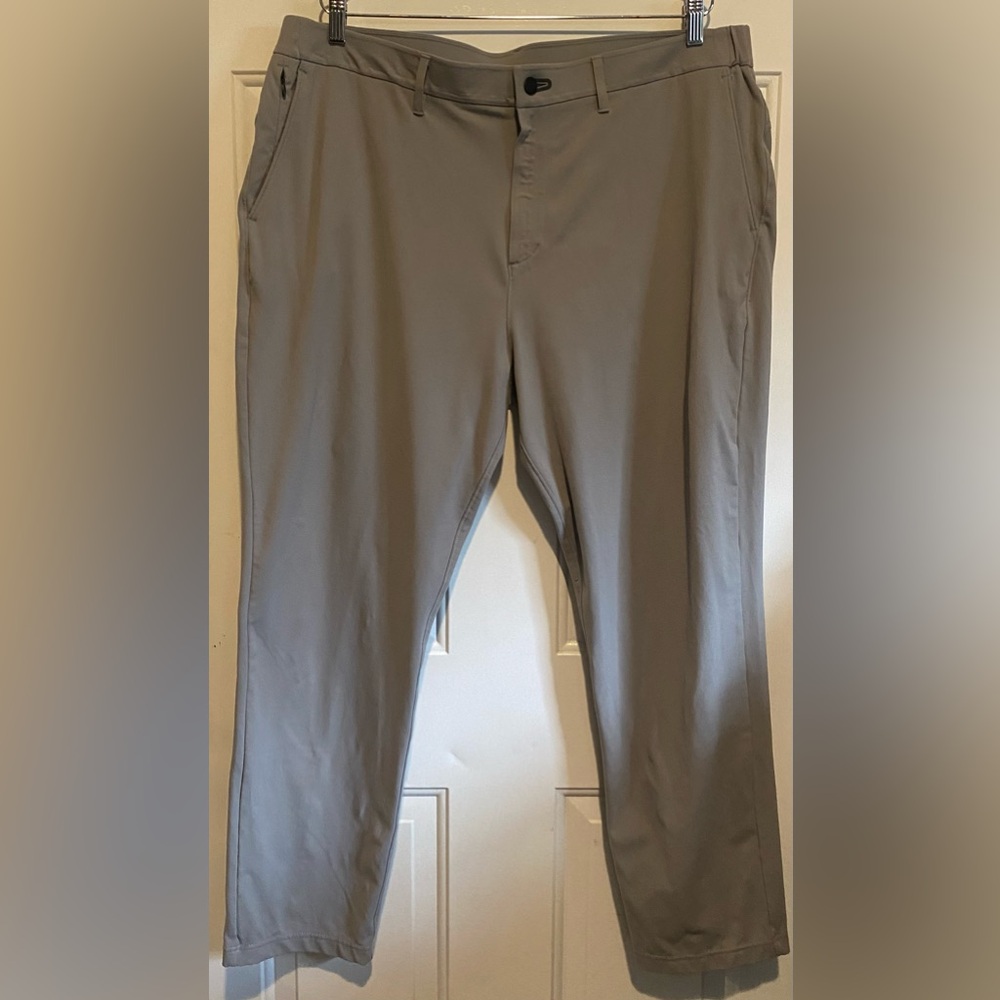 Public Rec Men’s Dealbreaker Chino Pants Size 40/30 Light Gray Stretch EUC